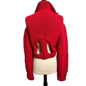 Amano Sweater M Red Hand Knit Cropped Cable Vintage Artsy Festive Luxury Preppy